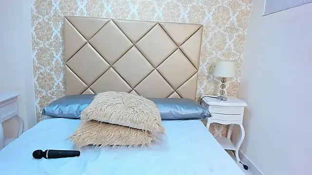 Natashanaughty online show from November 2025 12:47:01 AM