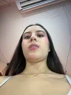 Snapshot of Juanita-Diaz chatting on May 2026 08:38:02 PM Juanita-Diaz online show from May 2026 08:38:02 PM