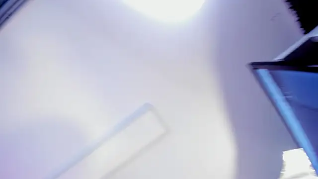 Mayajhons online show from October 2025 12:03:01 PM