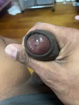 Snapshot of Jariushot3 chatting on February 2026 08:35:02 PM Jariushot3 online show from February 2026 08:35:02 PM