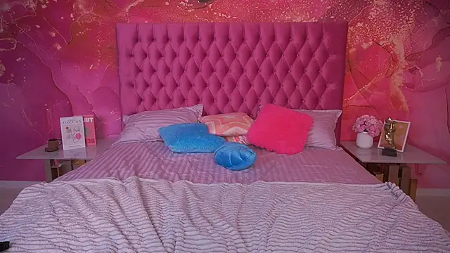 KamillaVibes online show from September 2025 07:48:02 PM