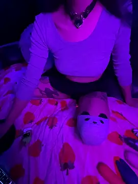 mmmminaDarling online show from March 2026 05:00:02 AM