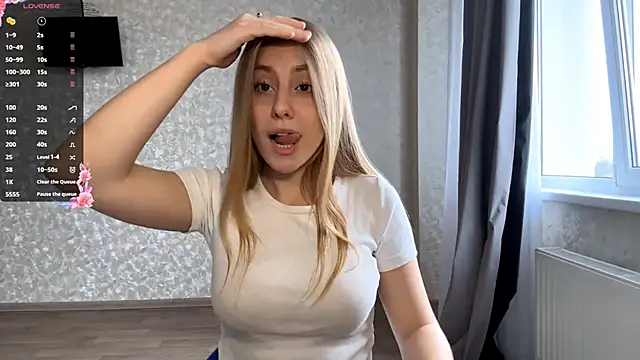 DreamyOlivia online show from October 2025 10:47:01 AM