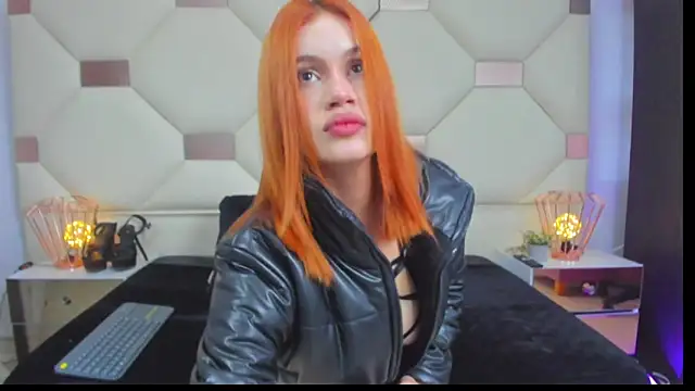 Marilyn scott online show from December 2025 01:42:01 PM