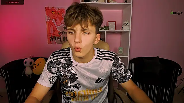 travis wolf  online show from September 2025 07:13:02 PM