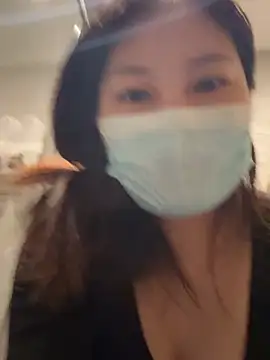 Winnie-1016 online show from March 2026 11:26:01 AM