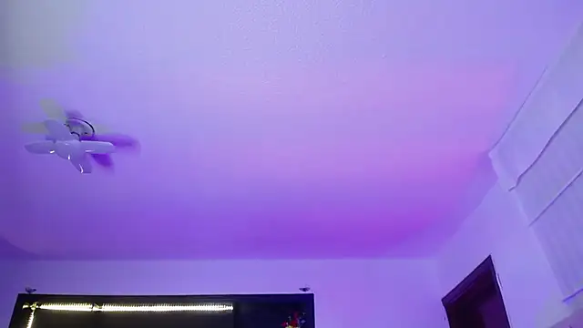  Charlotte Collins  online show from April 2026 02:22:01 PM