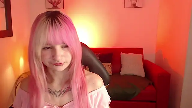  Charlotte Collins  online show from June 2026 03:00:01 PM