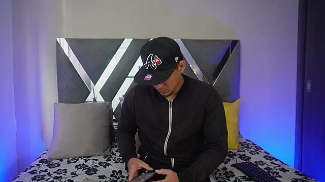 massimo vidal  online show from September 2025 12:10:01 PM