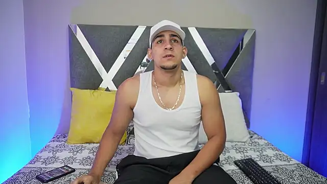 massimo vidal  online show from October 2025 12:57:02 PM