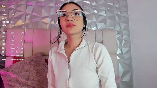 aylin rousse online show from January 2026 11:56:01 AM