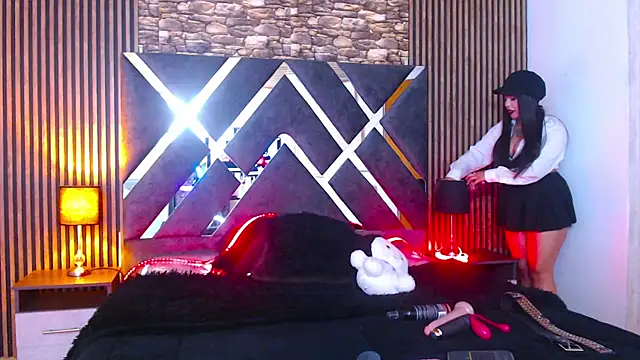 aurora hs online show from September 2025 03:19:01 AM