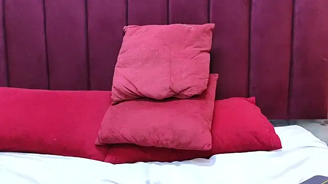 JeyJVazquez  online show from September 2025 01:44:02 PM