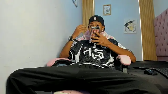 Jax Maliq online show from October 2025 02:20:01 AM