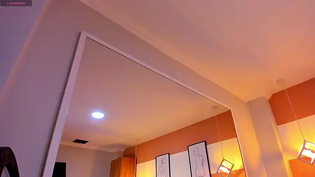 Mia Valentine  online show from December 2025 07:54:01 PM