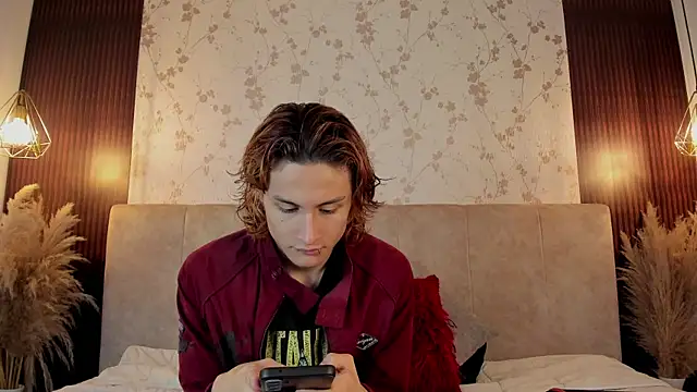 Snapshot of DarcyCullen chatting on September 2025 11:33:01 AM DarcyCullen online show from September 2025 11:33:01 AM