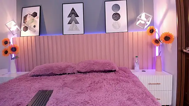 Nina Ford online show from October 2025 03:27:01 AM