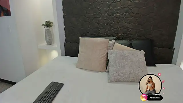 Snapshot of aby_smiith_ chatting on February 2026 07:28:01 PM aby smiith online show from February 2026 07:28:01 PM