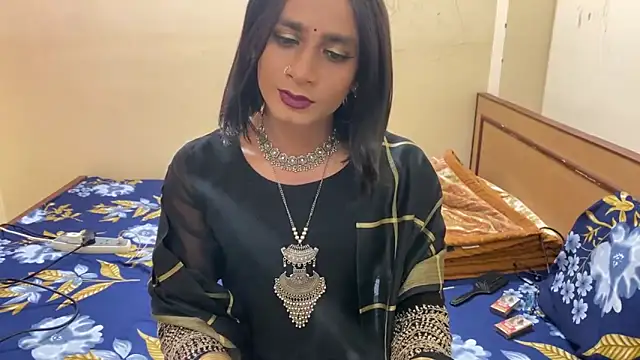 LuvLayla online show from January 2026 08:03:01 PM