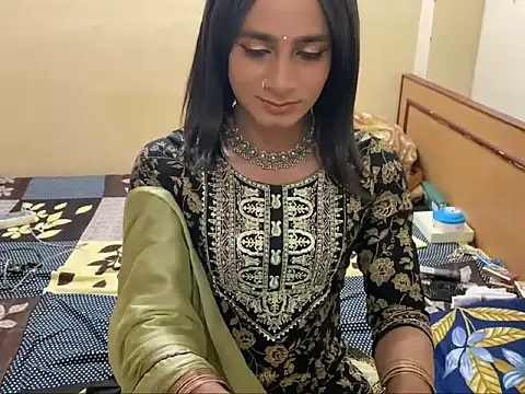 LuvLayla online show from February 2026 04:45:02 PM