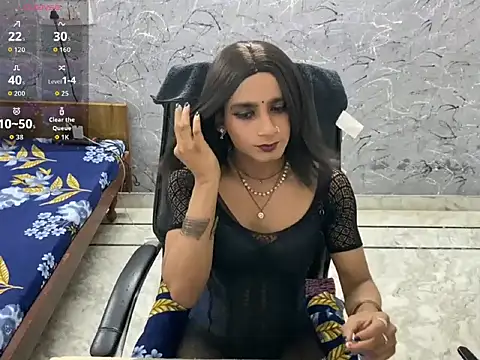 LuvLayla online show from July 2026 02:05:01 AM