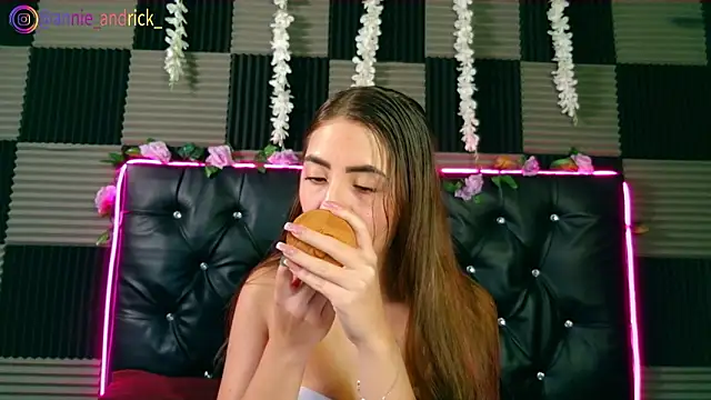  leda swan  online show from February 2026 01:11:01 PM