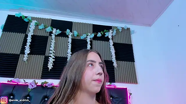 Snapshot of _leda_swan_ chatting on June 2026 10:08:01 AM leda swan online show from June 2026 10:08:01 AM