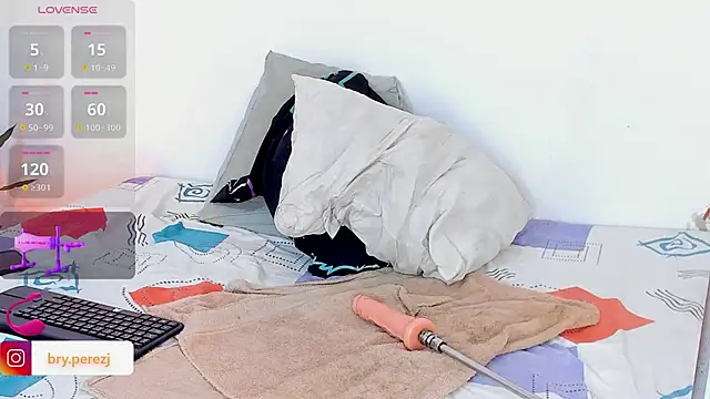 Snapshot of bryXonStorm chatting on October 2025 02:10:01 AM bryXonStorm online show from October 2025 02:10:01 AM