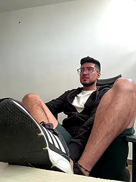 Snapshot of bryXonStorm chatting on October 2025 02:37:01 PM bryXonStorm online show from October 2025 02:37:01 PM