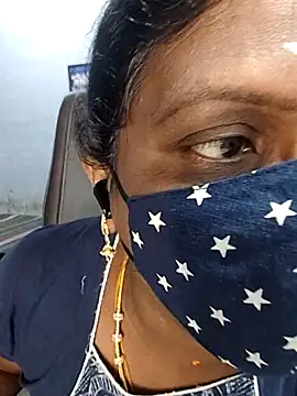 Snapshot of umashreetamil chatting on February 2026 12:27:01 PM umashreetamil online show from February 2026 12:27:01 PM