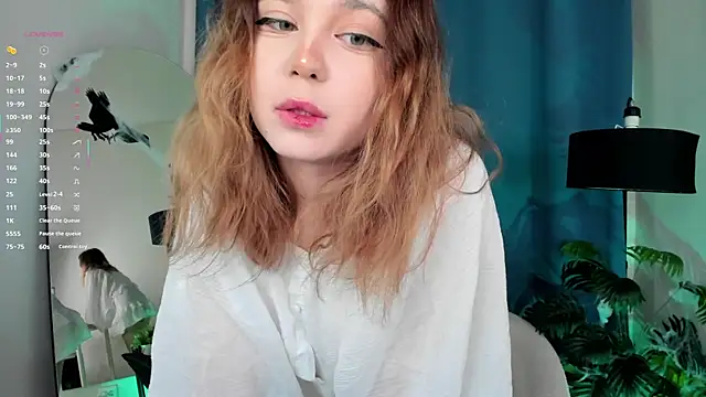 Lina Glow online show from October 2025 06:39:02 AM