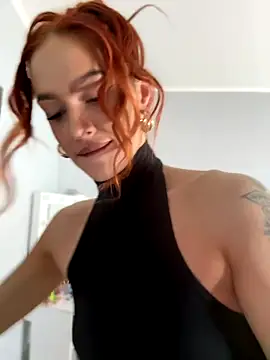 LittleFox    online show from October 2025 06:22:02 AM