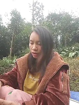 simi-lucy online show from January 2026 12:57:01 AM