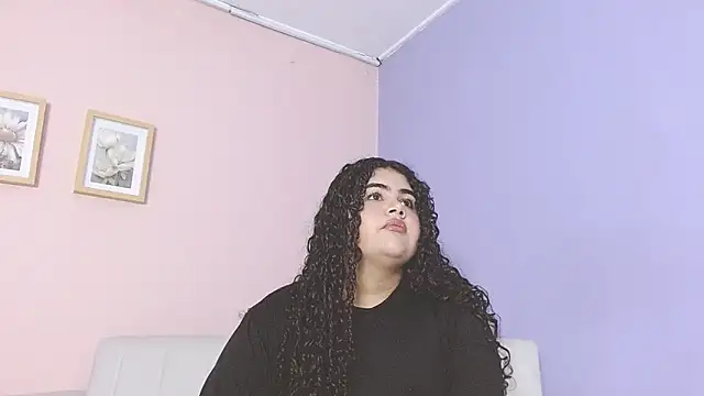 lourdes moon22 online show from September 2025 12:38:02 PM