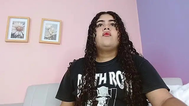 lourdes moon22 online show from September 2025 01:01:01 PM