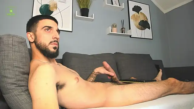 Zeyn Edwards online show from October 2025 04:24:02 PM