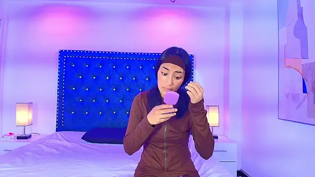 Damian and roxanne online show from March 2026 12:42:02 PM