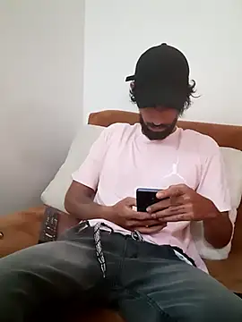 Snapshot of Alejandro92_cali chatting on May 2026 05:07:01 PM Alejandro92 cali online show from May 2026 05:07:01 PM