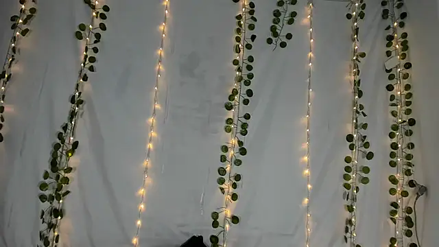 Zulema R1 online show from October 2025 03:18:01 AM