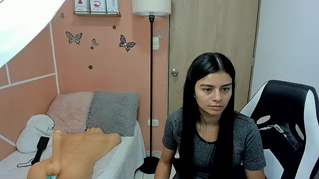 valerihouse online show from December 2024 08:57:02 PM