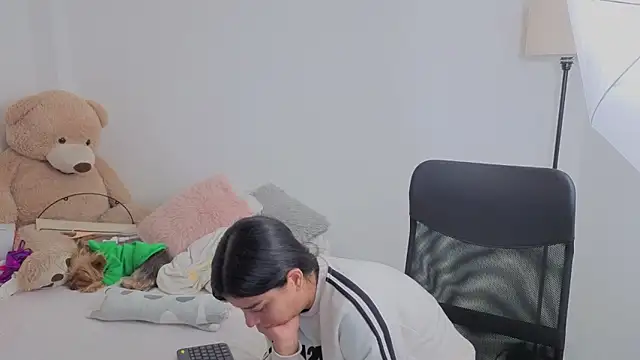 valerihouse online show from September 2025 01:07:02 AM