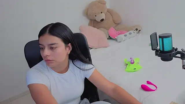 valerihouse online show from March 2026 12:38:01 AM