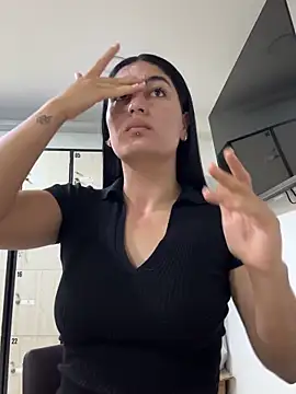 Snapshot of Scarlett_12 chatting on September 2025 11:14:01 AM Scarlett 12 online show from September 2025 11:14:01 AM