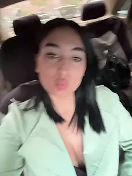 Snapshot of Scarlett_12 chatting on October 2025 11:32:02 AM Scarlett 12 online show from October 2025 11:32:02 AM