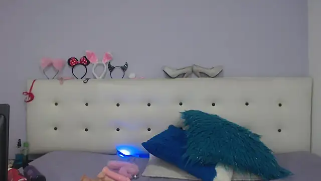 Snapshot of Kate_Gale chatting on November 2025 12:33:02 PM Kate Gale online show from November 2025 12:33:02 PM