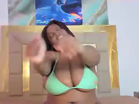 Snapshot of PenelopeBoobss chatting on July 2026 05:27:02 AM PenelopeBoobss online show from July 2026 05:27:02 AM
