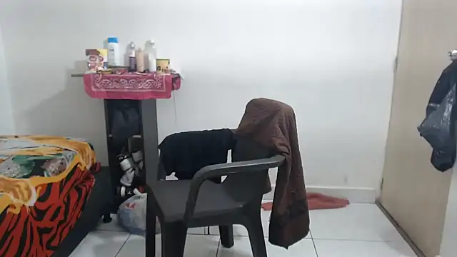 monica loveet online show from October 2025 03:04:02 AM