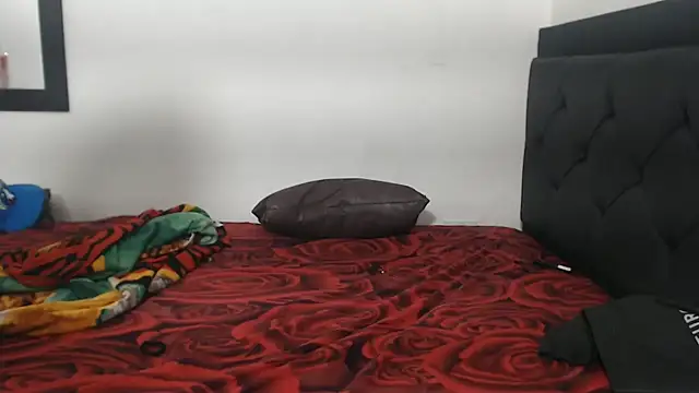 monica loveet online show from October 2025 03:28:01 AM