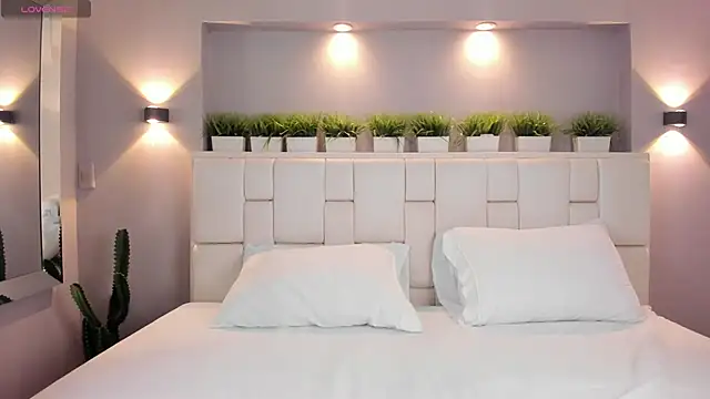 Snapshot of LunnaBlake chatting on February 2026 04:07:01 AM LunnaBlake online show from February 2026 04:07:01 AM