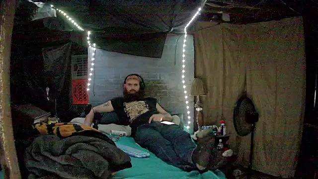 Snapshot of Cowboy815 chatting on November 2025 03:05:01 AM Cowboy815 online show from November 2025 03:05:01 AM